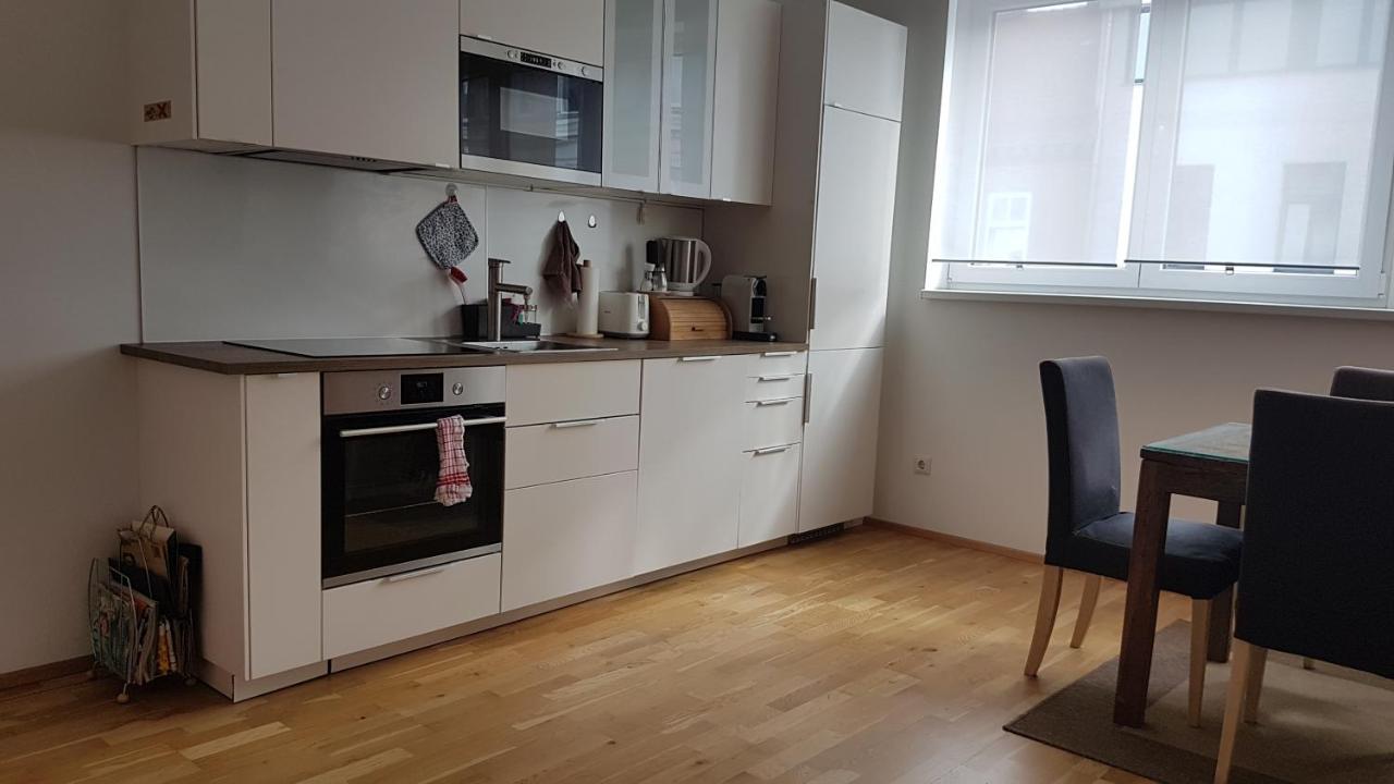 Moderne Maisonette Mit Terrasse Виена Екстериор снимка