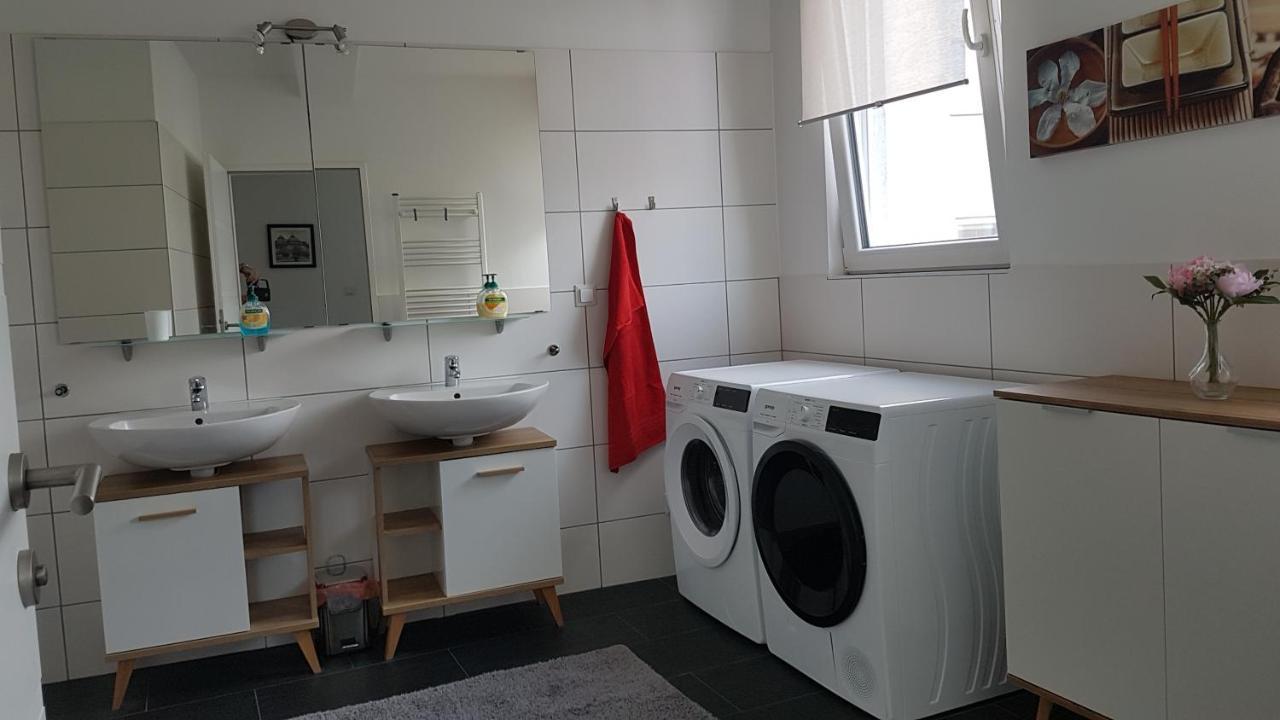 Moderne Maisonette Mit Terrasse Виена Екстериор снимка